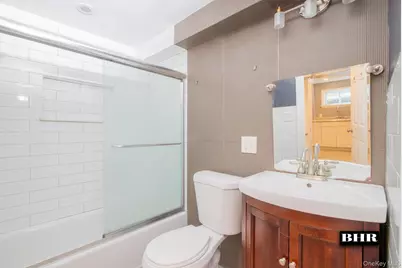 154 Beaumont Street, Brooklyn, NY 11235 - Photo 27