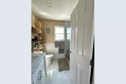 48 N Columbine Avenue, Hampton Bays, NY 11946 - Photo 15