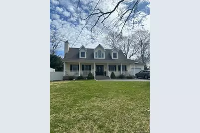 48 N Columbine Avenue, Hampton Bays, NY 11946 - Photo 3