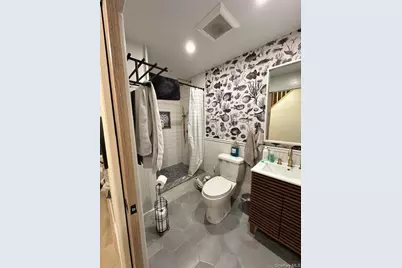48 N Columbine Avenue, Hampton Bays, NY 11946 - Photo 19