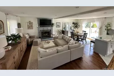 48 N Columbine Avenue, Hampton Bays, NY 11946 - Photo 5