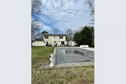 48 N Columbine Avenue, Hampton Bays, NY 11946 - Photo 33