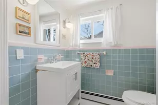 18 Shelter Dr, Sound Beach, NY 11789 - Photo 15