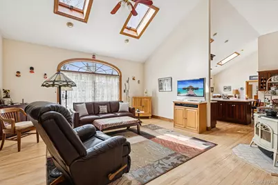 1115 White Eagle Drive, Laurel, NY 11948 - Photo 29