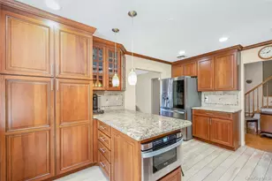 8 Shari Ln, East Northport, NY 11731 - Photo 13