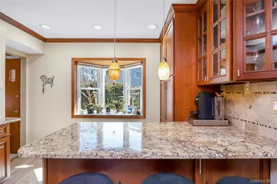 8 Shari Lane, East Northport, NY 11731 - Photo 11