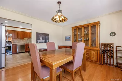 8 Shari Lane, East Northport, NY 11731 - Photo 9