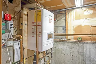 8 Shari Ln, East Northport, NY 11731 - Photo 29