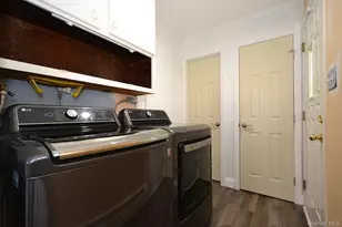 10 Maureen Dr, Hauppauge, NY 11788 - Photo 11