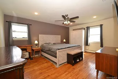 10 Maureen Drive, Hauppauge, NY 11788 - Photo 15