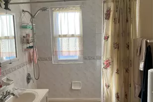 142-14 231st St, Springfield Gardens, NY 11413 - Photo 9