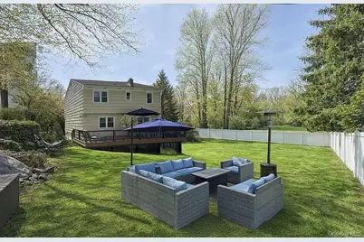 17 N Brook Road, Larchmont, NY 10538 - Photo 3