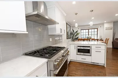 17 N Brook Road, Larchmont, NY 10538 - Photo 9