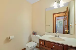 104 Stowe Dr, Poughquag, NY 12570 - Photo 17