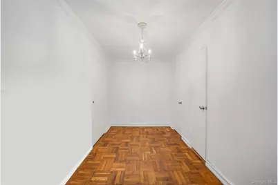 60 Hempstead Avenue #1O, Lynbrook, NY 11563 - Photo 5