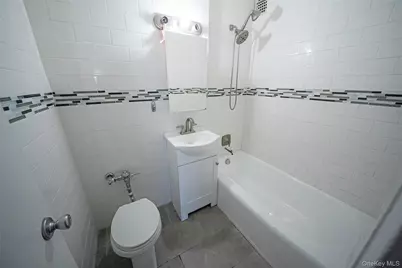 60 Hempstead Avenue #1O, Lynbrook, NY 11563 - Photo 13