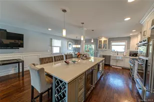 35 Circle Dr, Syosset, NY 11791 - Photo 5