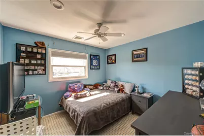 35 Circle Drive, Syosset, NY 11791 - Photo 13