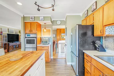 10 Pierre Drive, Commack, NY 11725 - Photo 19