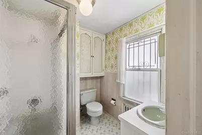 193-12 Foothill Avenue, Hollis, NY 11423 - Photo 21