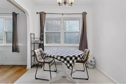 147-50 Barclay Avenue, Flushing, NY 11355 - Photo 9