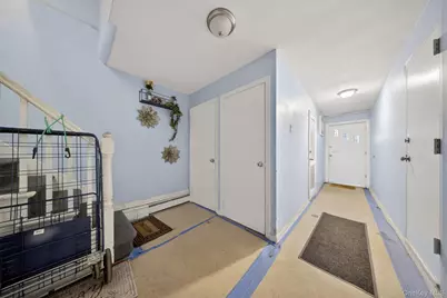 147-50 Barclay Avenue, Flushing, NY 11355 - Photo 17