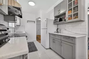 147-50 Barclay Ave, Flushing, NY 11355 - Photo 11