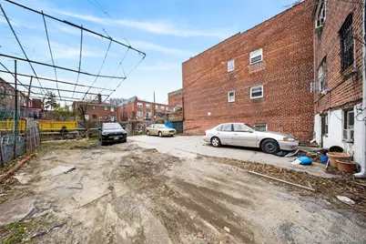 147-50 Barclay Avenue, Flushing, NY 11355 - Photo 19