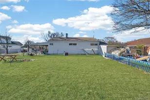 12 Fairdale Dr, Brentwood, NY 11717 - Photo 5