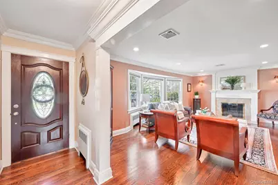 137 Weyford Terrace, Garden City, NY 11530 - Photo 5