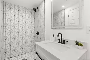 184 Dallas St, Lindenhurst, NY 11757 - Photo 7