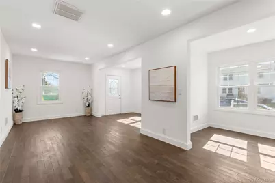 184 Dallas Street, Lindenhurst, NY 11757 - Photo 3