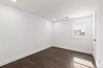 184 Dallas Street, Lindenhurst, NY 11757 - Photo 11