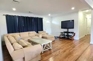 38 Pentmoor Dr, Mastic, NY 11950 - Photo 7