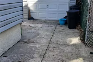 11633 198 Th St, Saint Albans, NY 11412 - Photo 19