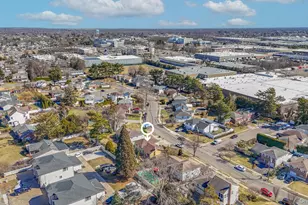 16 Tudor Rd, Hicksville, NY 11801 - Photo 7