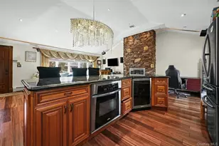 16 Tudor Rd, Hicksville, NY 11801 - Photo 13