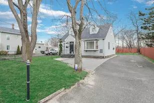 53 River Ave, Patchogue, NY 11772 - Photo 13
