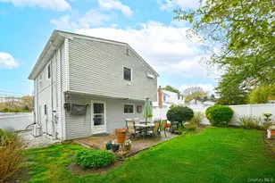 171 Pauline St, Holbrook, NY 11741 - Photo 21