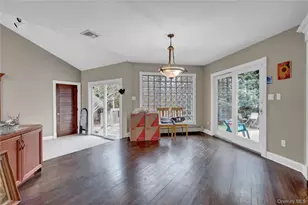 91 Laurel Dr, Massapequa Park, NY 11762 - Photo 19