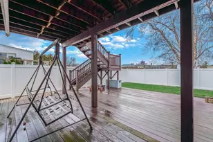 626 Pearl St, Oceanside, NY 11572 - Photo 27