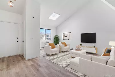 18 Spruce Court, Fishkill, NY 12524 - Photo 3