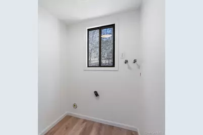 18 Spruce Court, Fishkill, NY 12524 - Photo 11