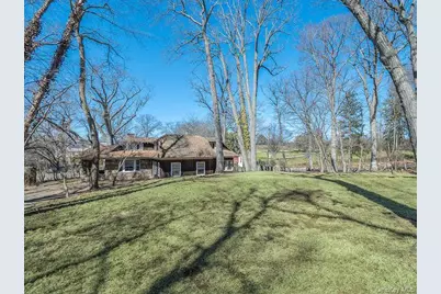 1425 Middle Neck Road, Sands Point, NY 11050 - Photo 35