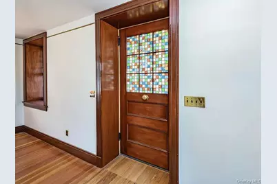 1425 Middle Neck Road, Sands Point, NY 11050 - Photo 5