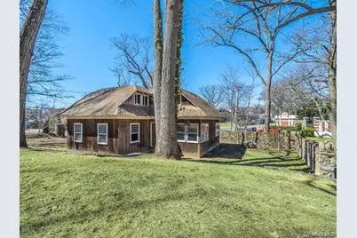 1425 Middle Neck Road, Sands Point, NY 11050 - Photo 33