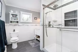 61 Atlantic Ave, Hampton Bays, NY 11946 - Photo 17