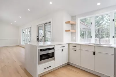 2547 Army Place, Bellmore, NY 11710 - Photo 9