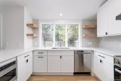 2547 Army Place, Bellmore, NY 11710 - Photo 7