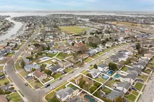 2547 Army Pl, Bellmore, NY 11710 - Photo 5